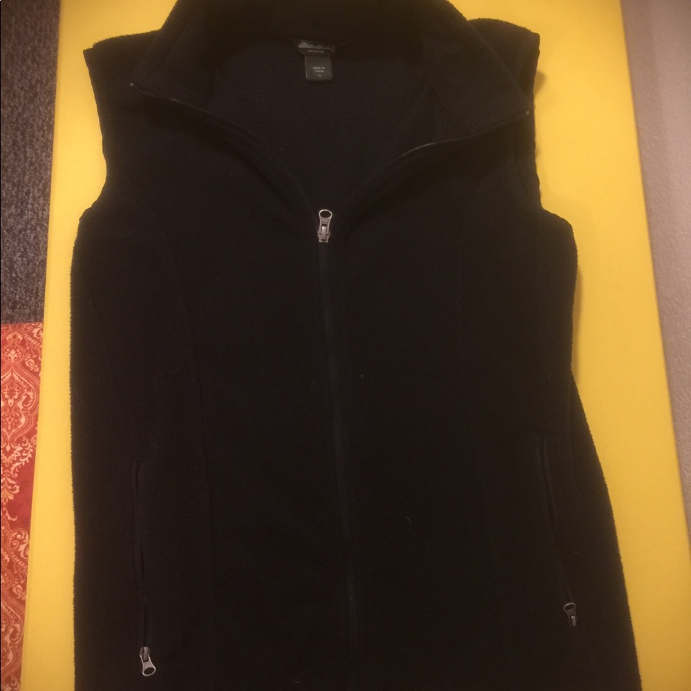 Black fleece Eddie Bauer vest XL